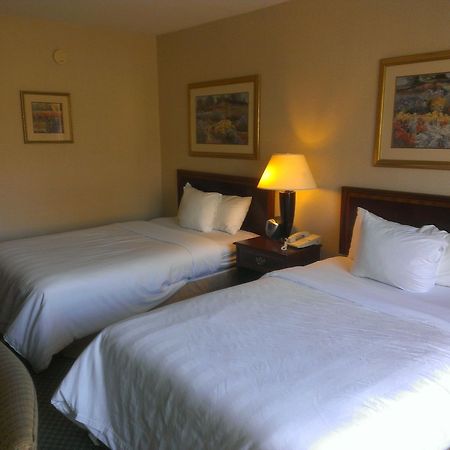 Hotel I-64 Richmond Dumbarton Eksteriør billede