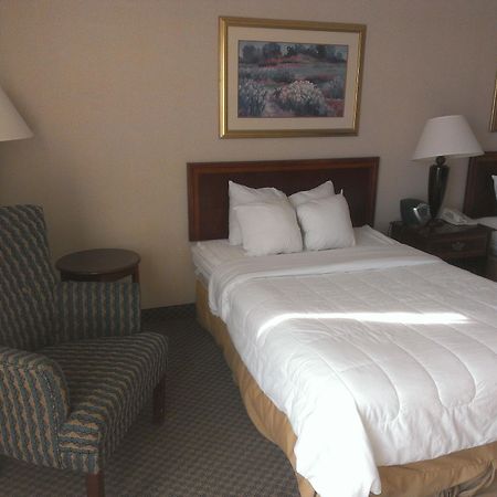 Hotel I-64 Richmond Dumbarton Eksteriør billede