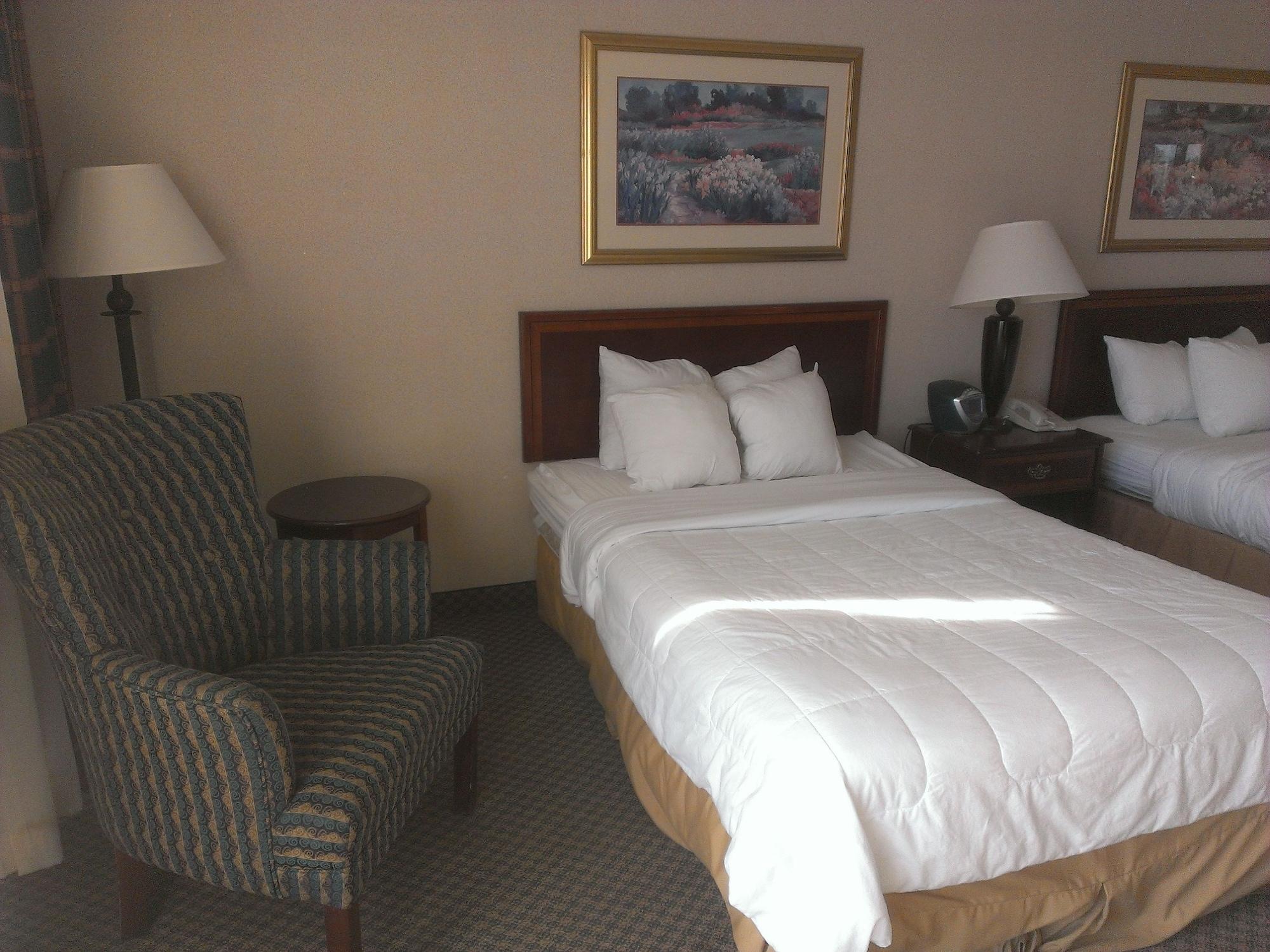 Hotel I-64 Richmond Dumbarton Eksteriør billede