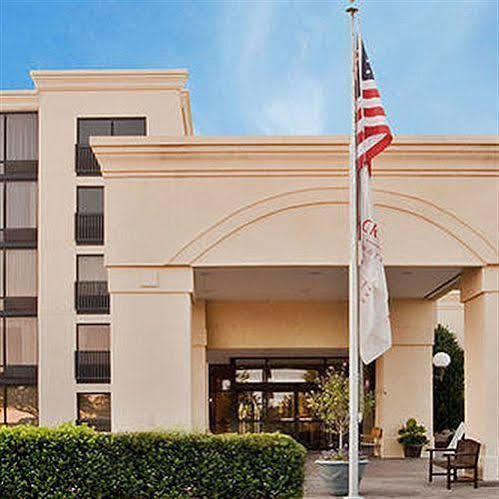 Hotel I-64 Richmond Dumbarton Eksteriør billede